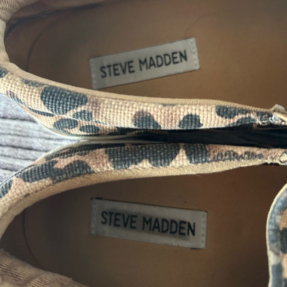 Steve Madden Platform Leopard Print Slip On Canva… - image 2